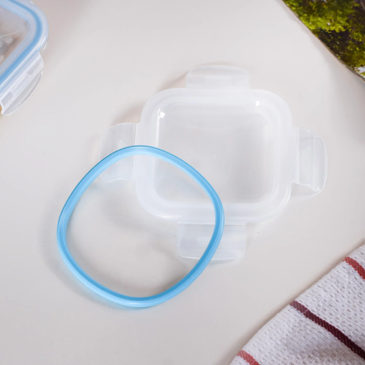 Set Of 2 Leakproof Glass Food Container With Lid 300ml - Image 7