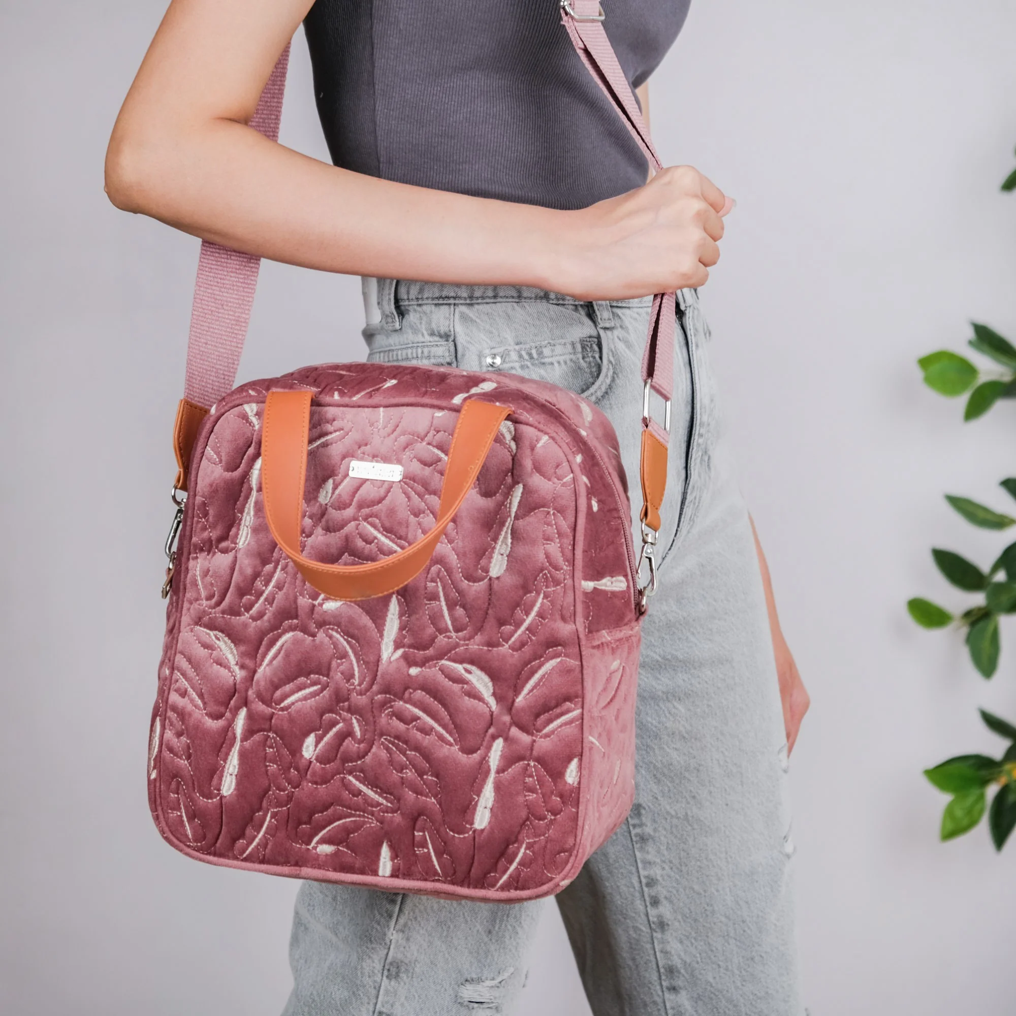 Thermal Lunch Bag For Office Pink - Image 4