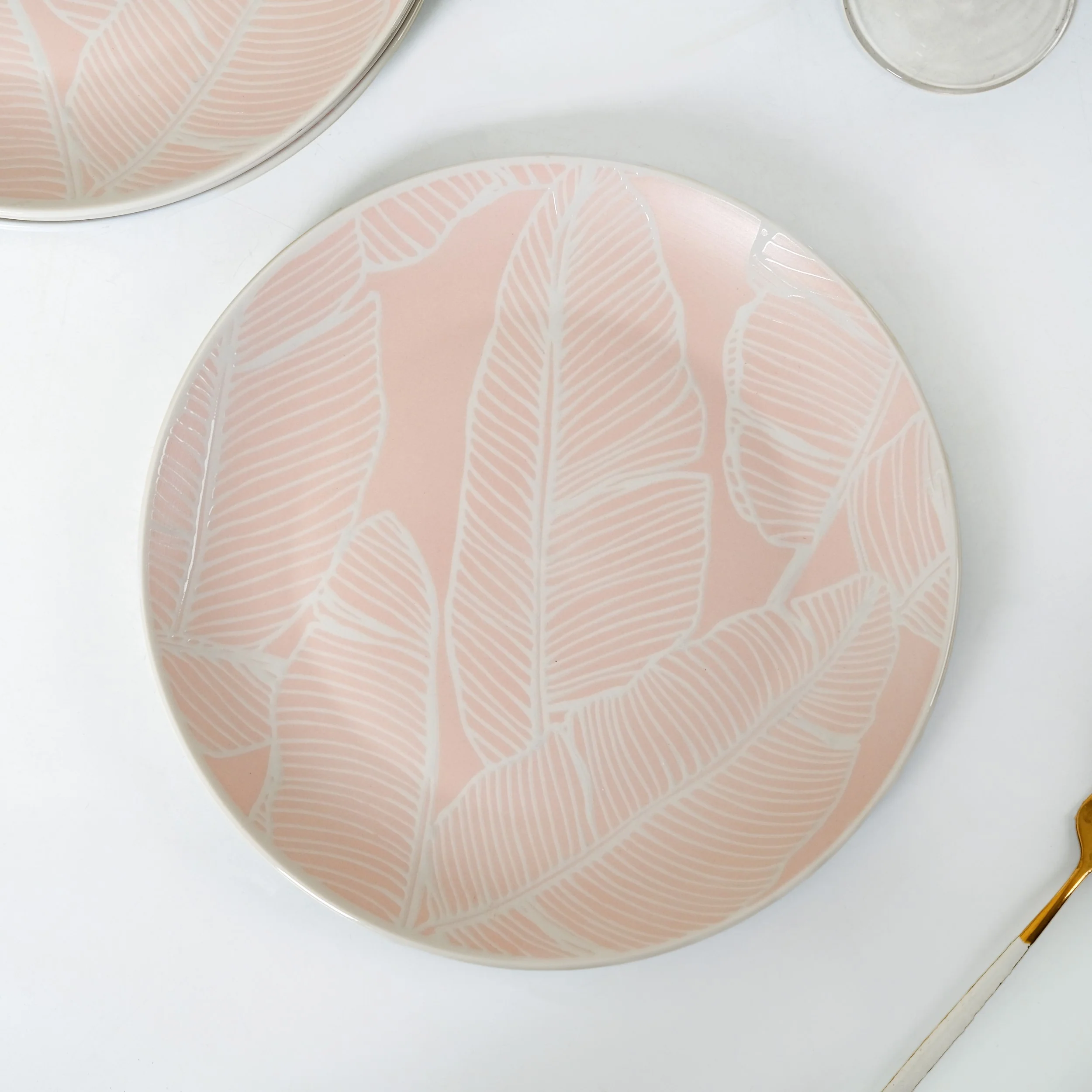 Tropica Pastel Pink Ceramic Dinner Plate Set Of 4 10 Inch - Image 6